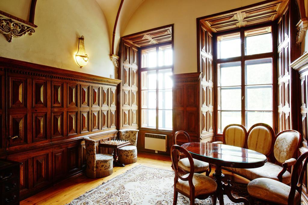 Chateau Hostacov Hotel Buitenkant foto
