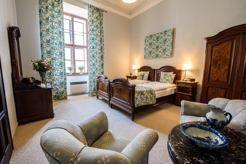 Chateau Hostacov Hotel Kamer foto