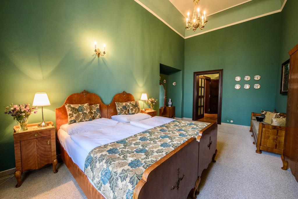Chateau Hostacov Hotel Kamer foto