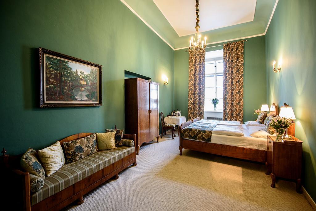Chateau Hostacov Hotel Kamer foto