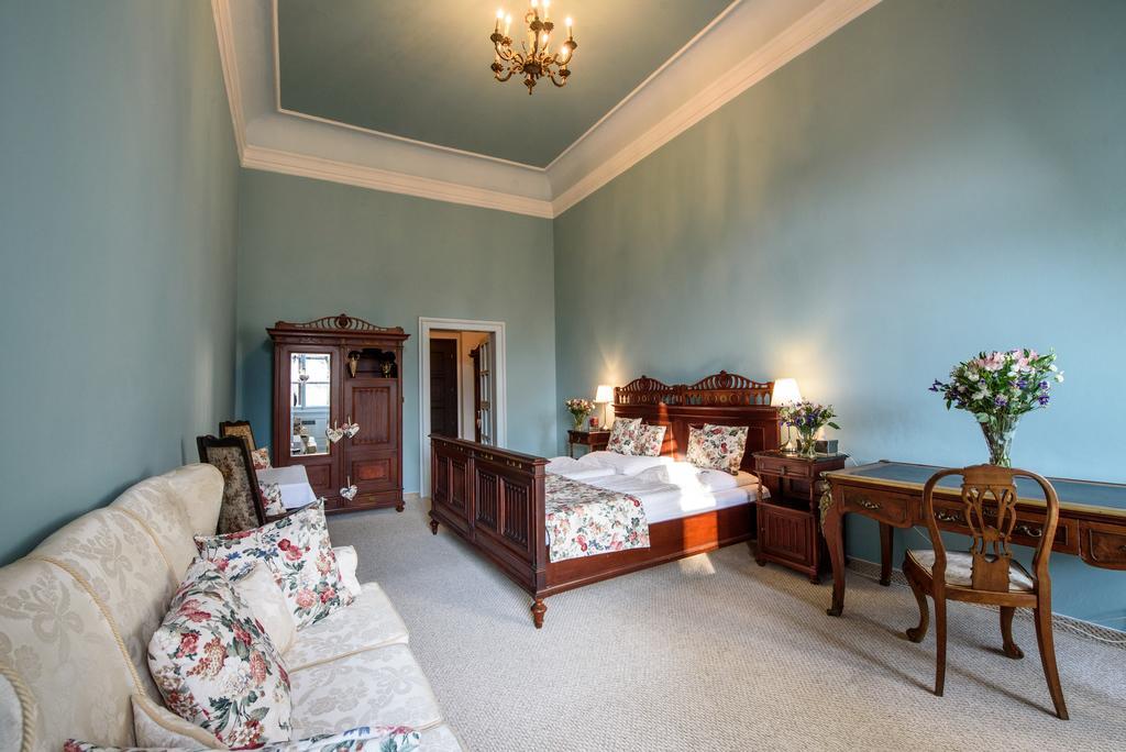 Chateau Hostacov Hotel Kamer foto