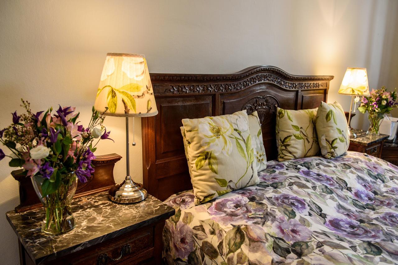 Chateau Hostacov Hotel Buitenkant foto